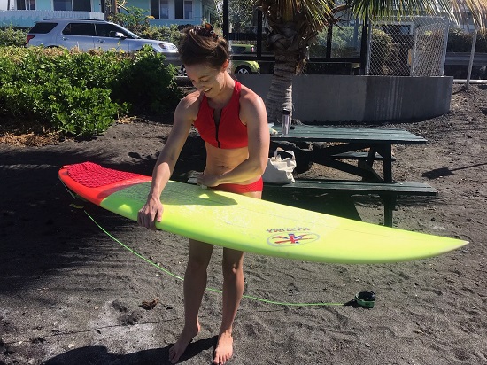 Kona Boys rented me this pintail beaut for my last day to surf Kahalu'u. Very stoked surfer girl. Photo: Dave DuPre